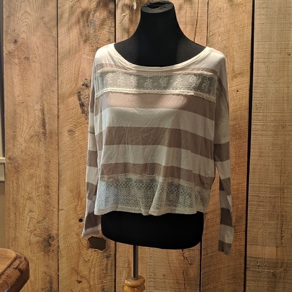 Kirra striped top with lace size medium